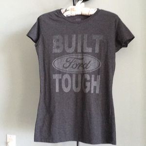 TNT
GRAPHIC TEE
